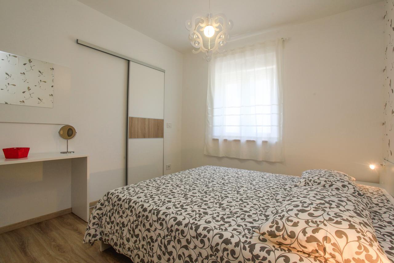 Apartments Fiora Premantura Εξωτερικό φωτογραφία