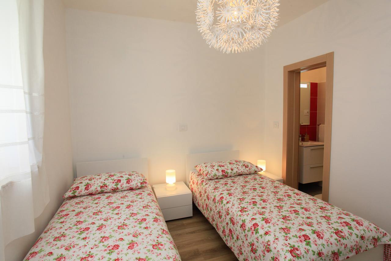 Apartments Fiora Premantura Εξωτερικό φωτογραφία